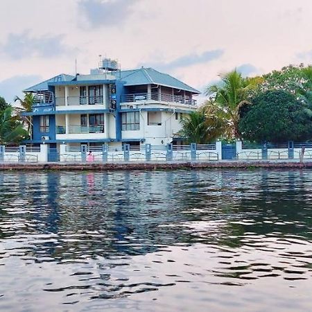 Captains Cabin Backwater Resort Alappuzha Exterior foto