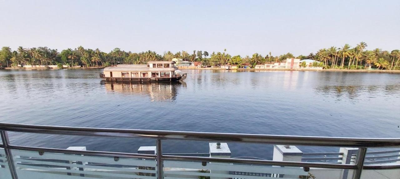 Captains Cabin Backwater Resort Alappuzha Exterior foto